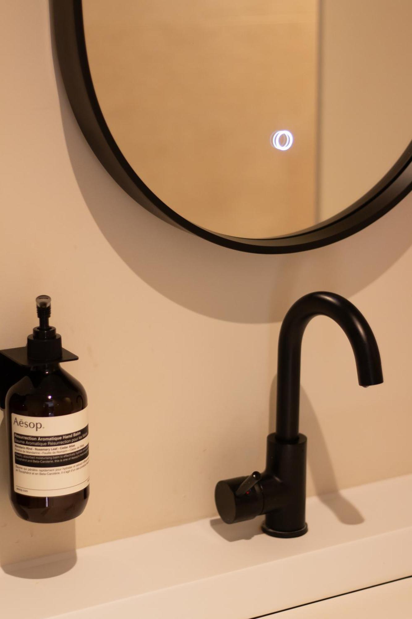 B&B Midtown Amsterdam Suites Extérieur photo